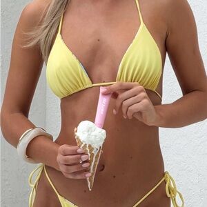 White fox Coolum Reversible Bikini Top AND Bottom
Lemontini Fizz Yellow Bikini